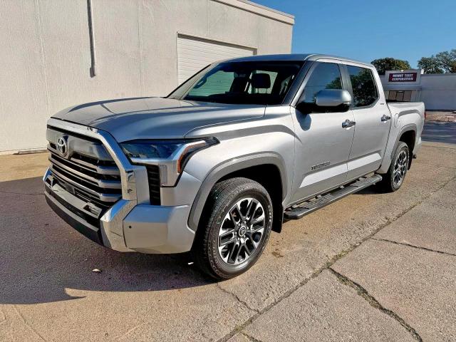 Toyota Tundra Crewmax Limited Image 4