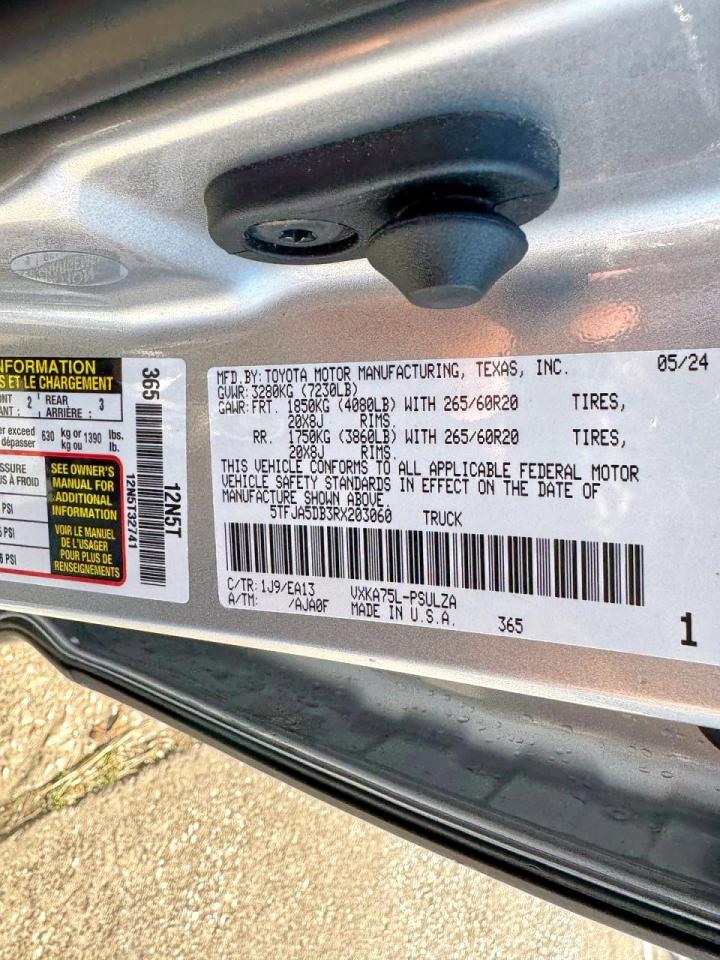 Toyota Tundra Crewmax Limited Image 7