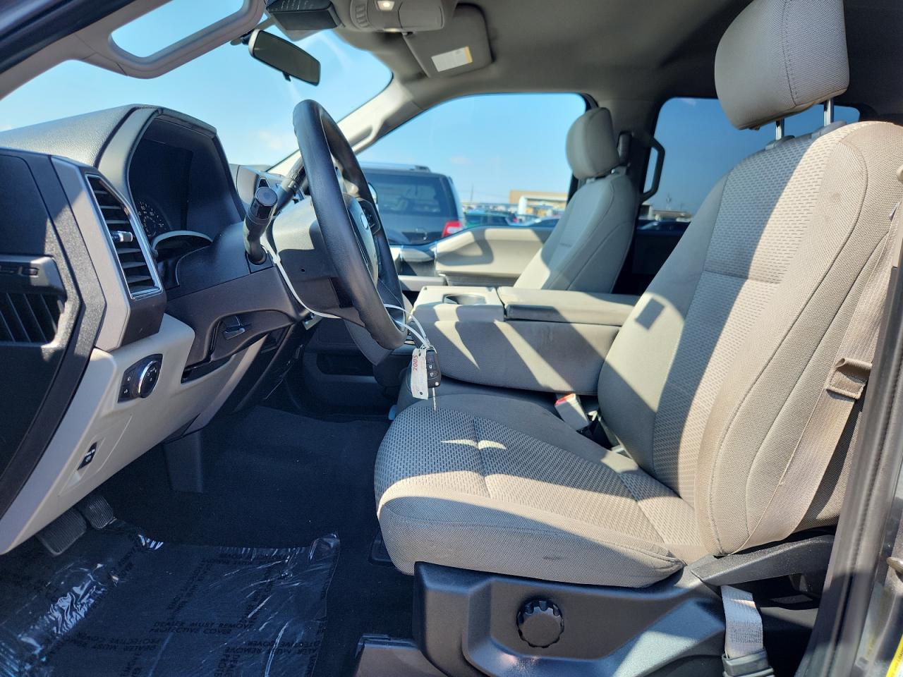 Ford F-150 Supercrew Image 7