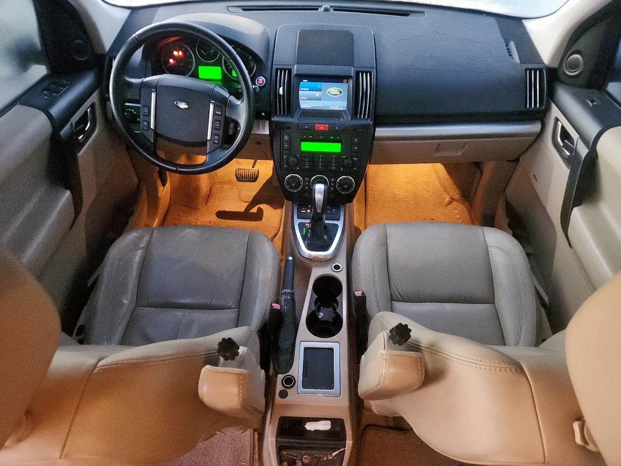 Land Rover LR2 Hse Luxury Image 11