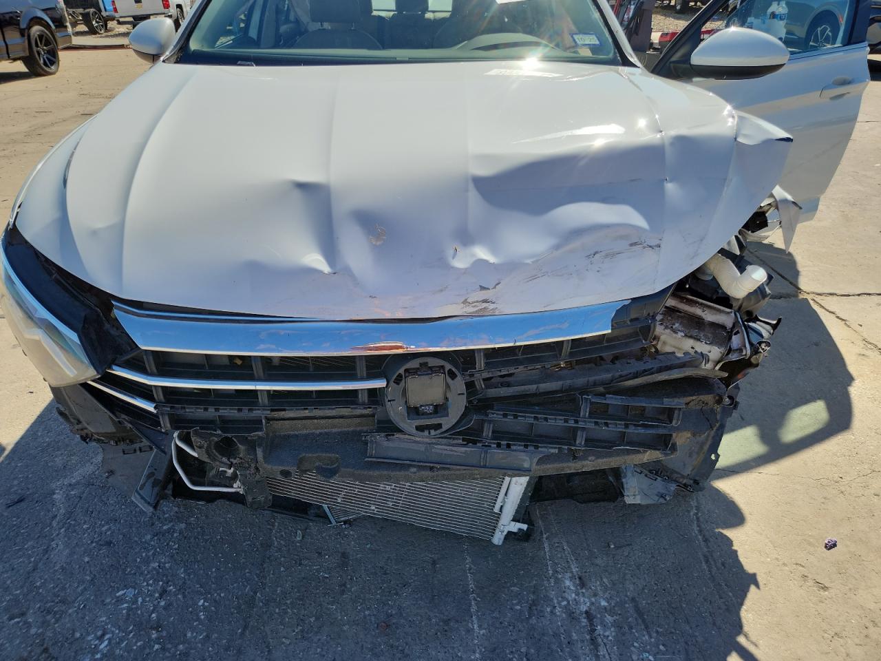 Volkswagen Jetta S Image 3