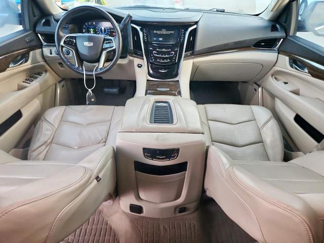 Cadillac Escalade Premium Luxury Image 3