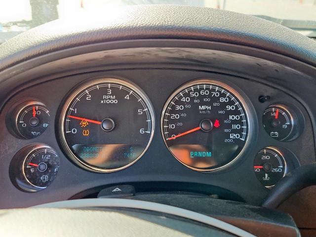 Chevrolet Suburban C1500 Lt Image 5