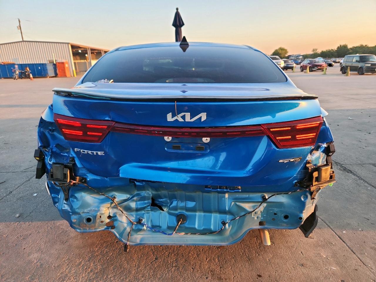 Kia Forte Gt Line Image 4