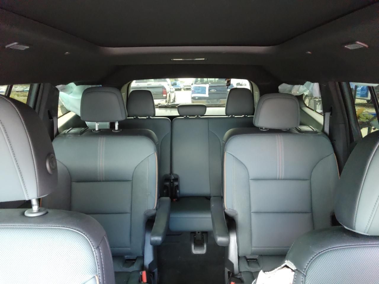 GMC Acadia At4 Image 13