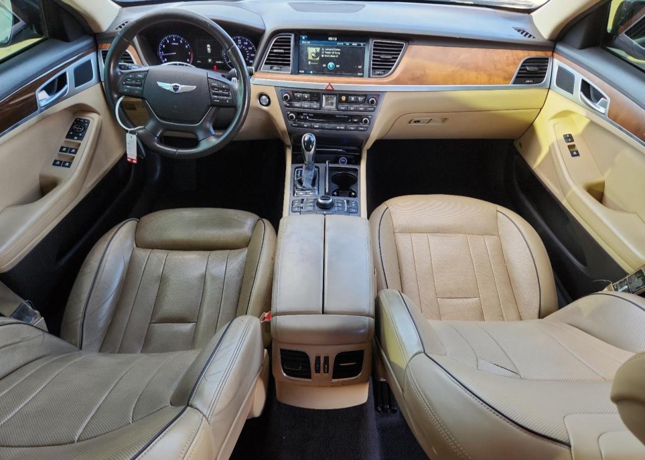 Hyundai Genesis 3.8l Image 2