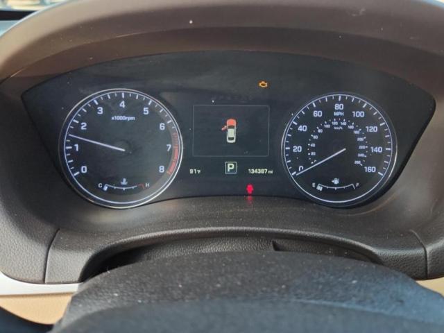 Hyundai Genesis 3.8l Image 12