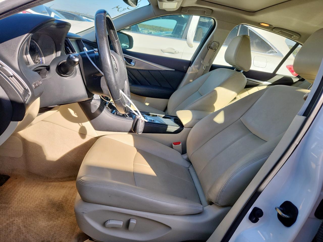 INFINITI Q50 Base Image 2