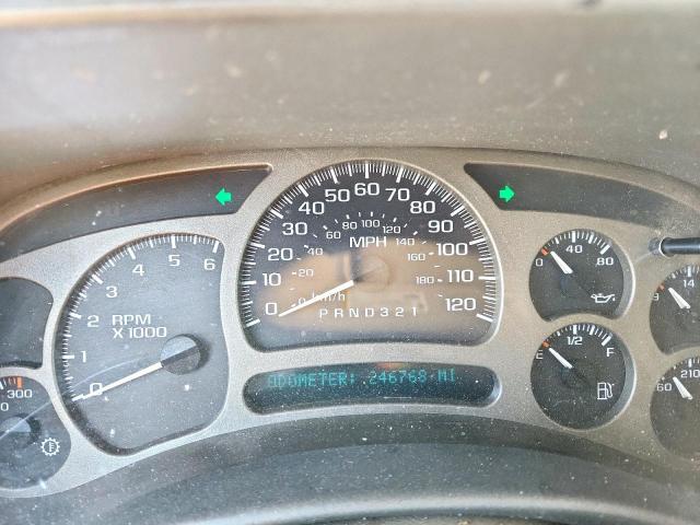 GMC Yukon Denali Image 13