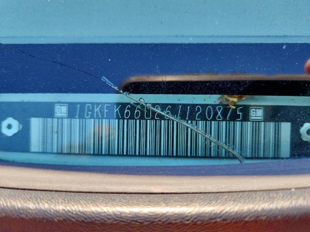 GMC Yukon Denali Image 14