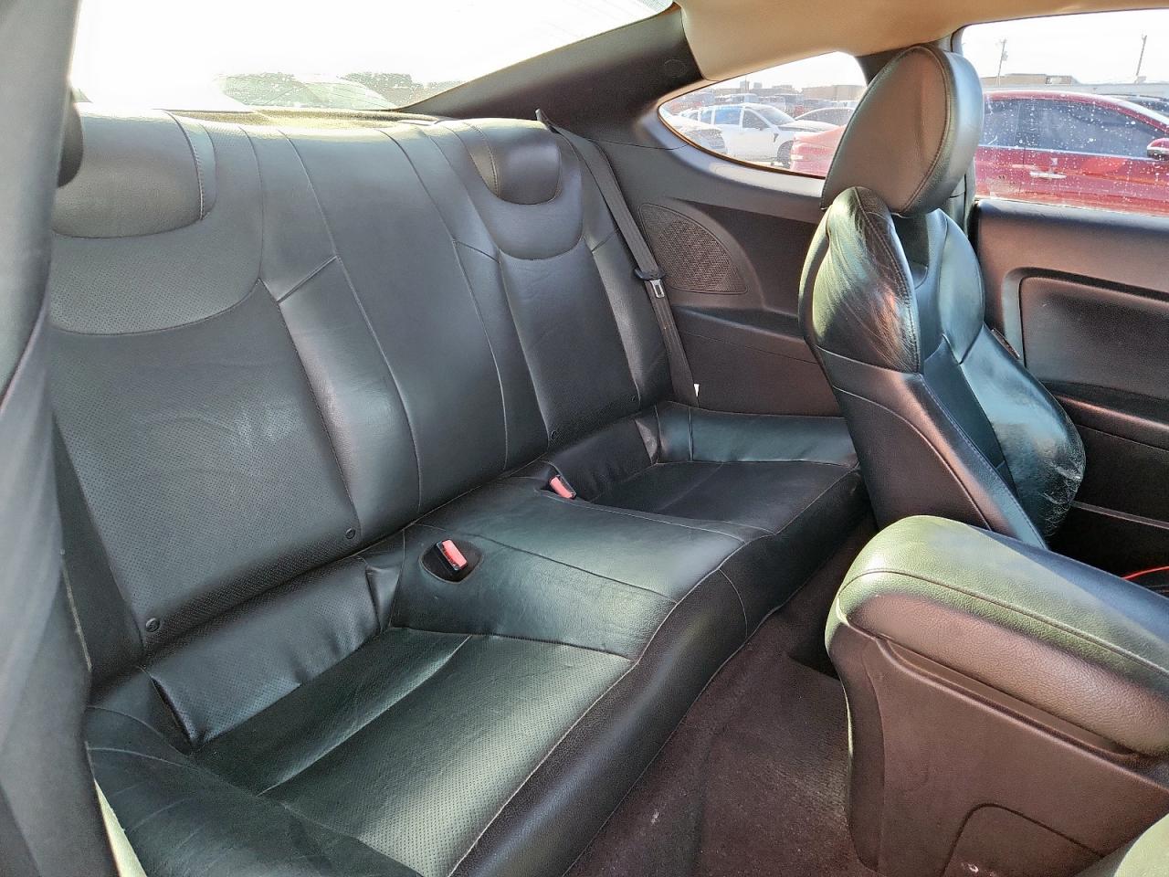 Hyundai Genesis 3.8l Image 12