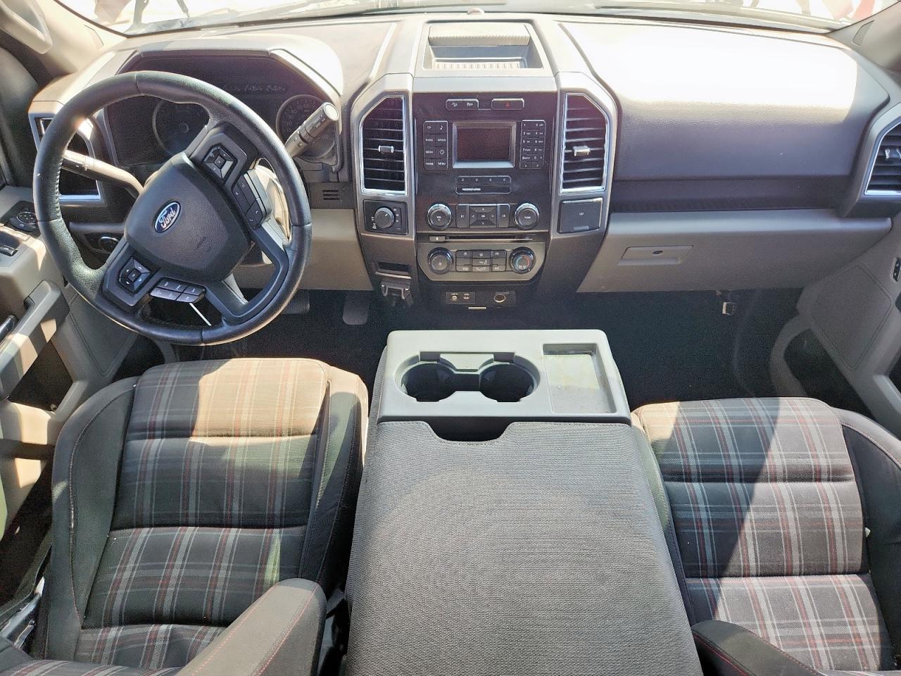 Ford F-150 Supercrew Image 2