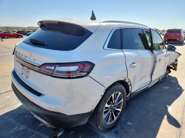 Lincoln Nautilus Image 5