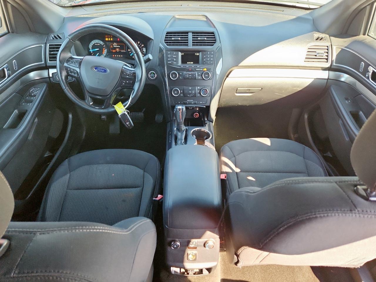 Ford Explorer Xlt Image 11