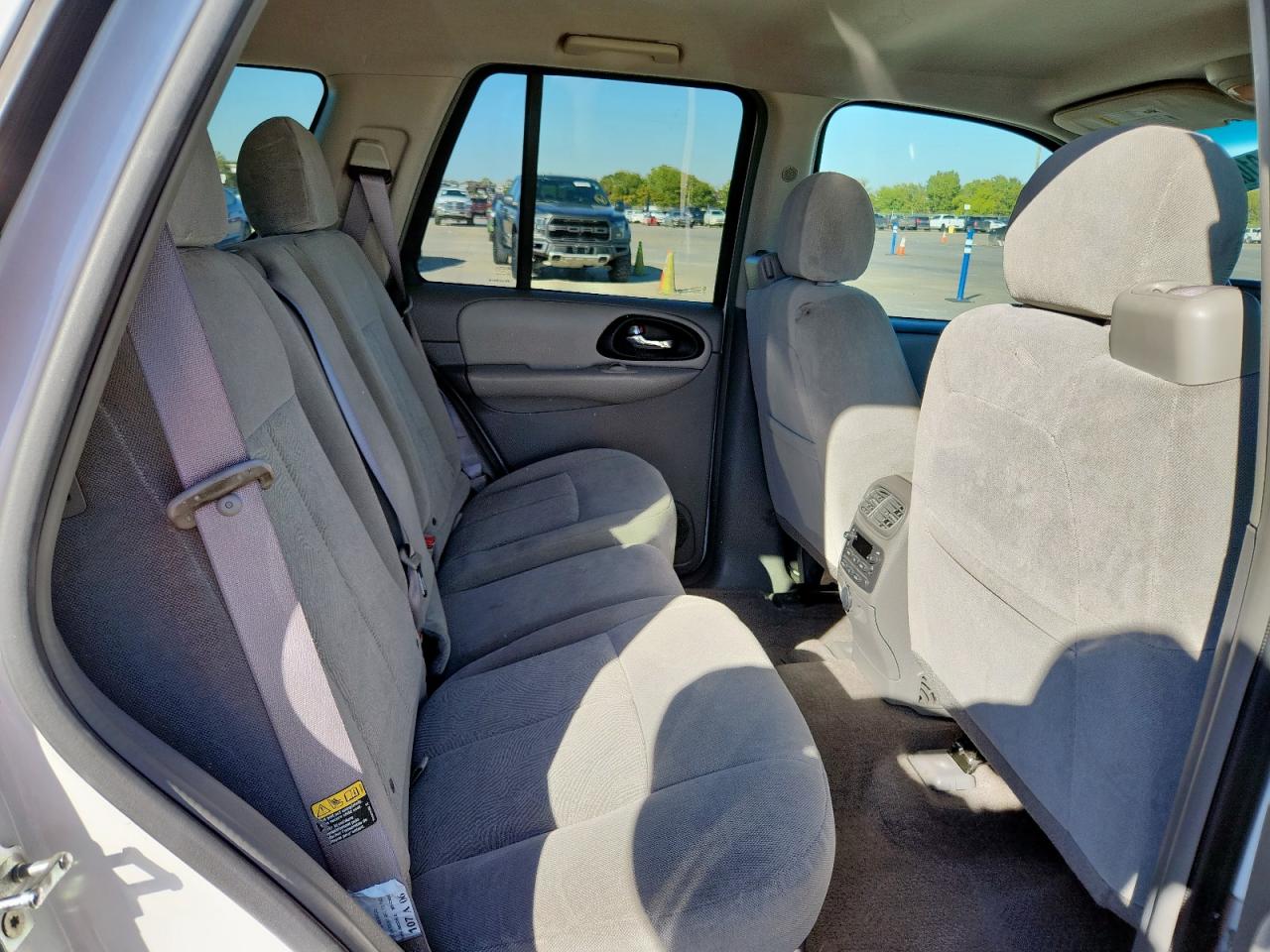 Chevrolet Trailblazer Ls Image 11