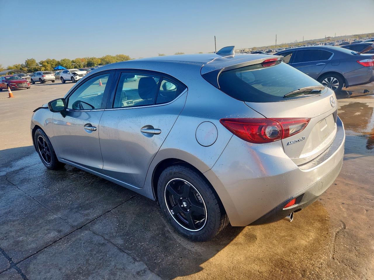 Mazda 3 Touring Image 4