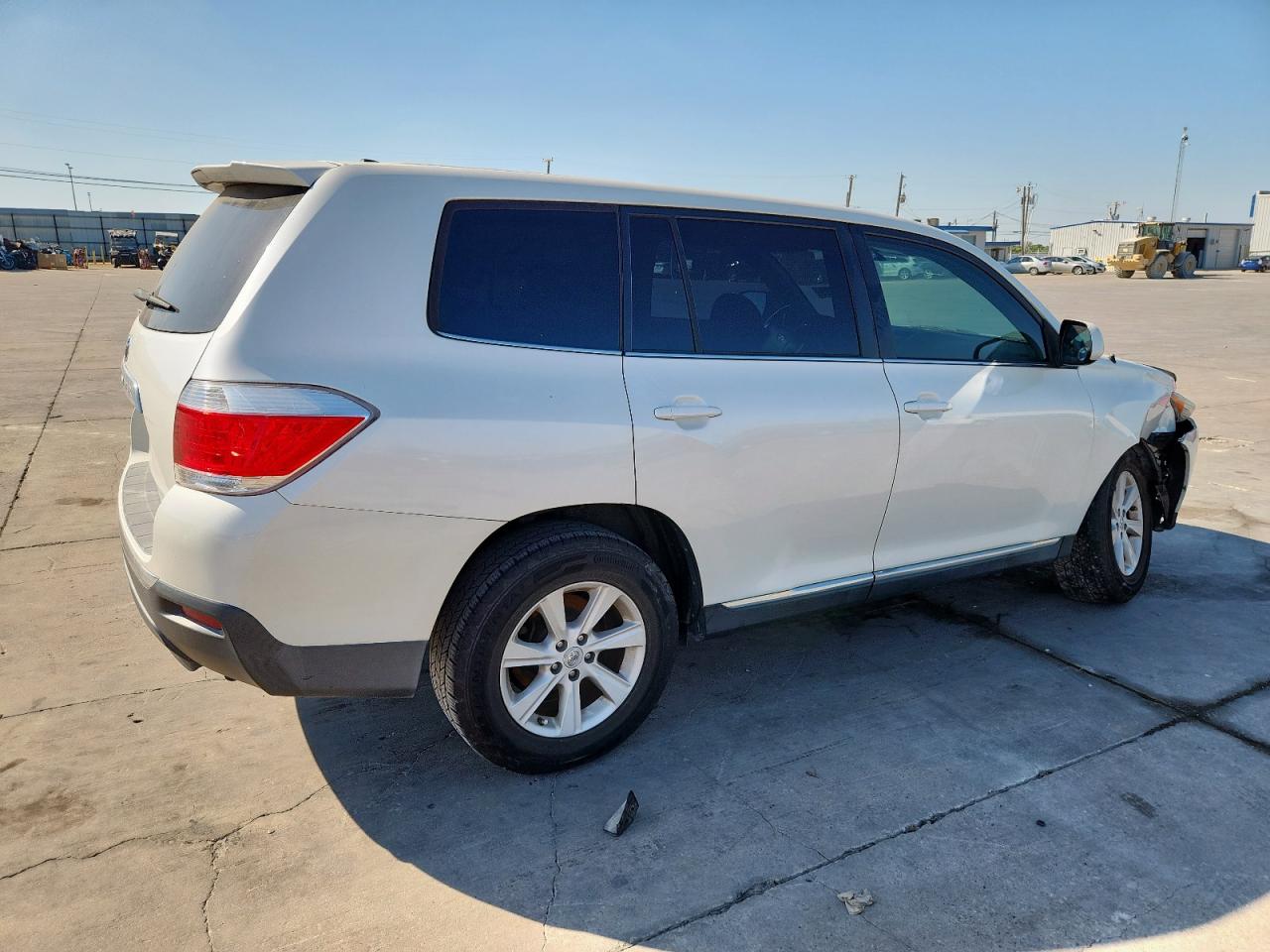 Toyota Highlander Base Image 13