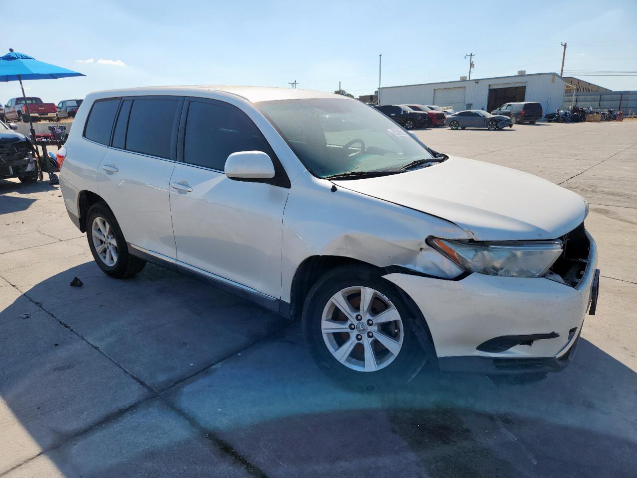 Toyota Highlander Base Image 12