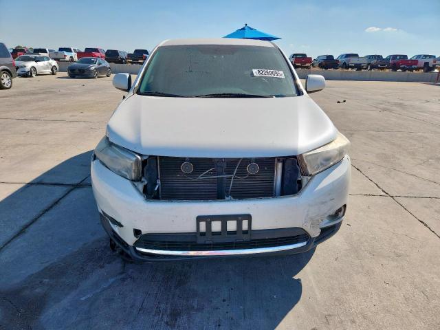 Toyota Highlander Base Image 3