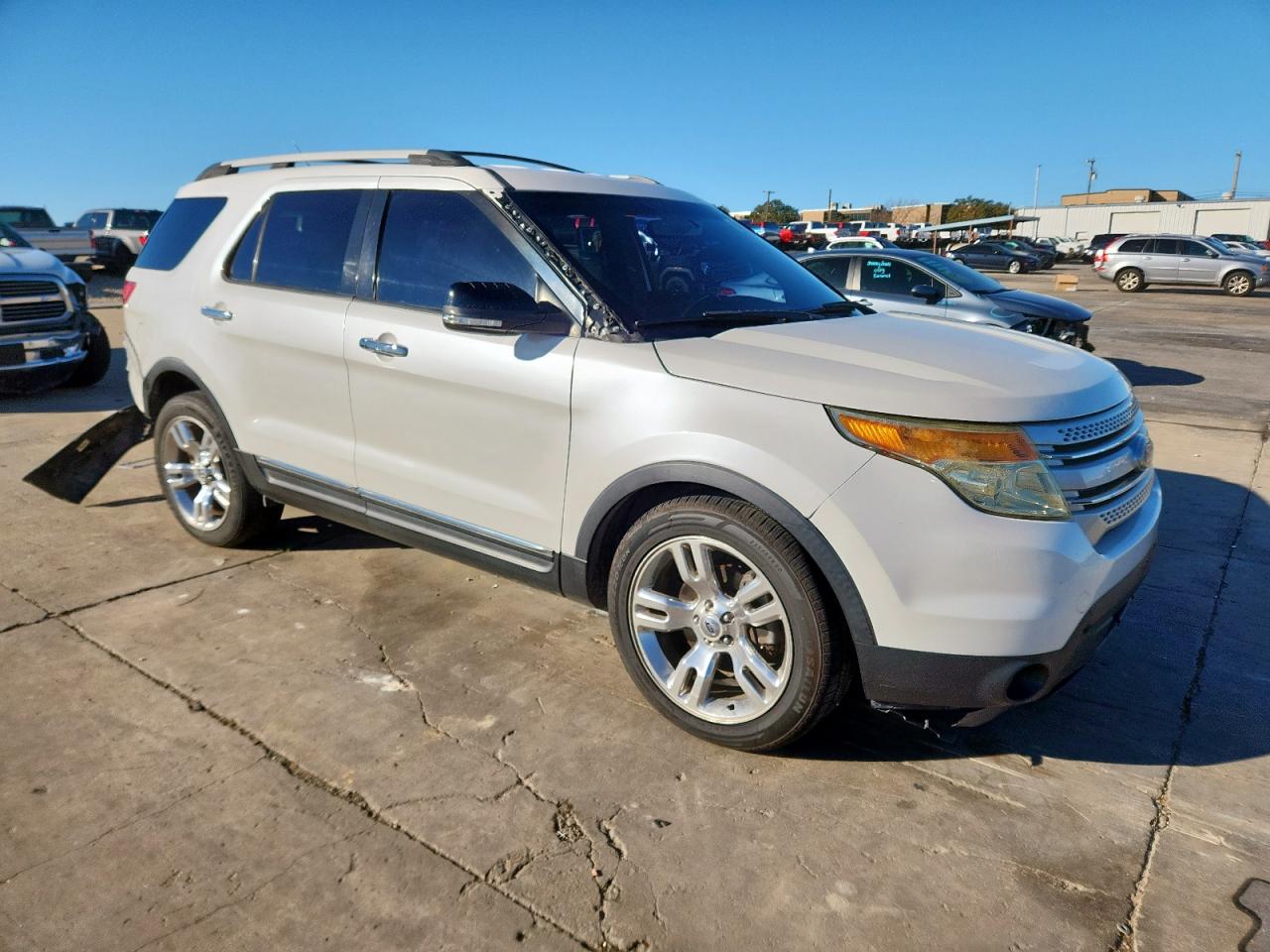 Ford Explorer Xlt Image 6