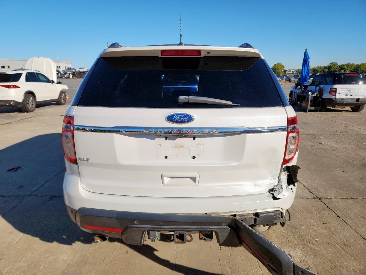 Ford Explorer Xlt Image 13