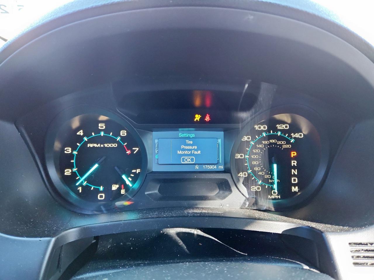 Ford Explorer Xlt Image 7