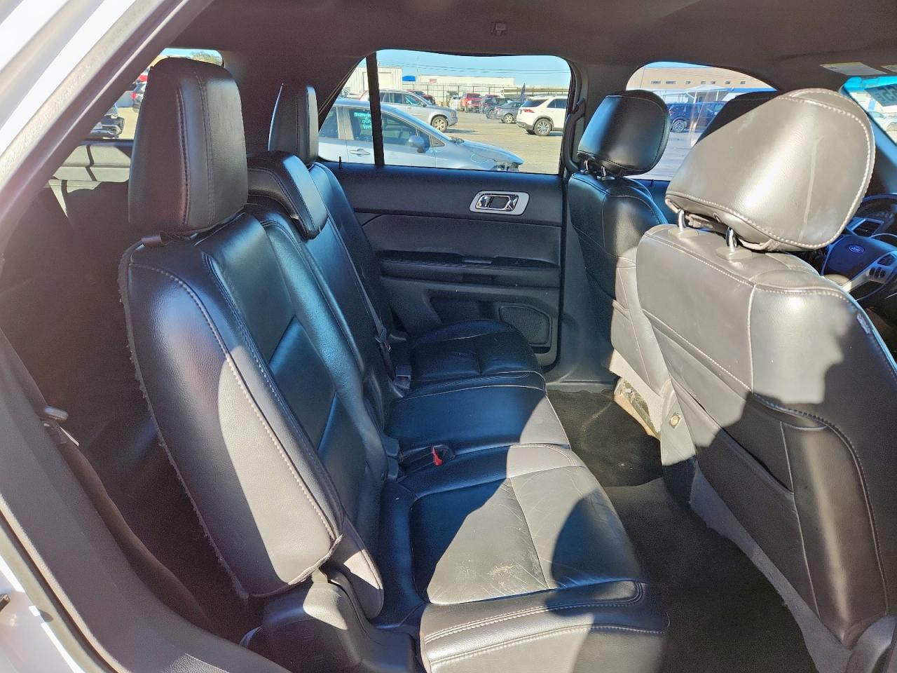 Ford Explorer Xlt Image 9