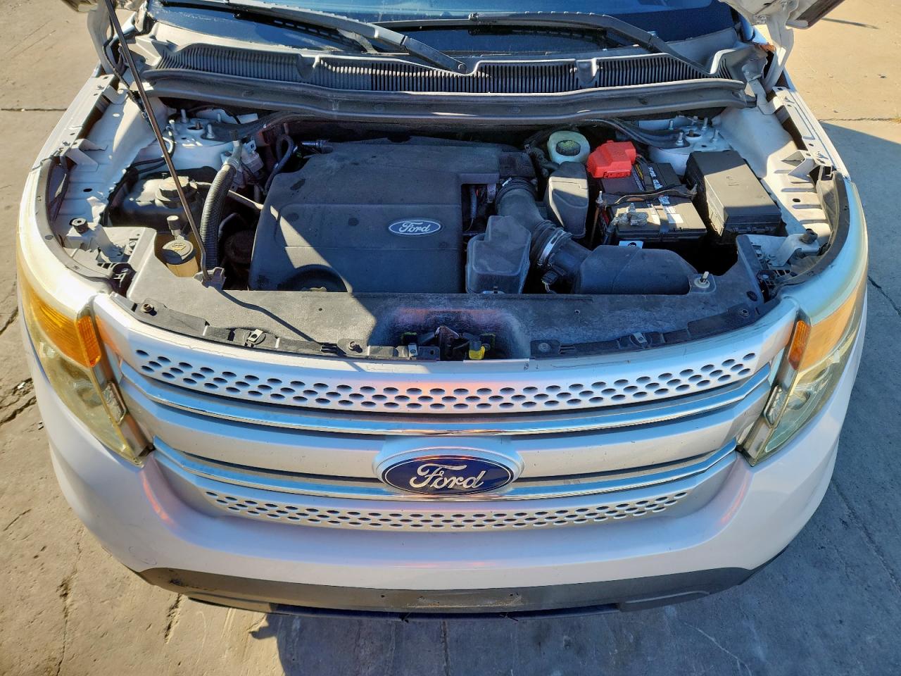 Ford Explorer Xlt Image 11