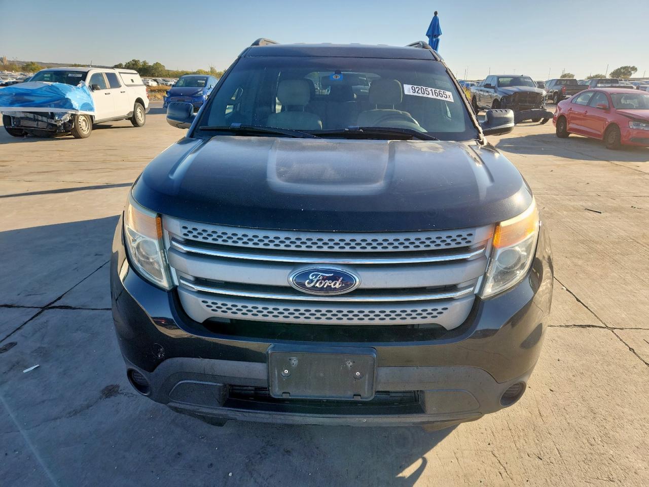Ford Explorer Image 9