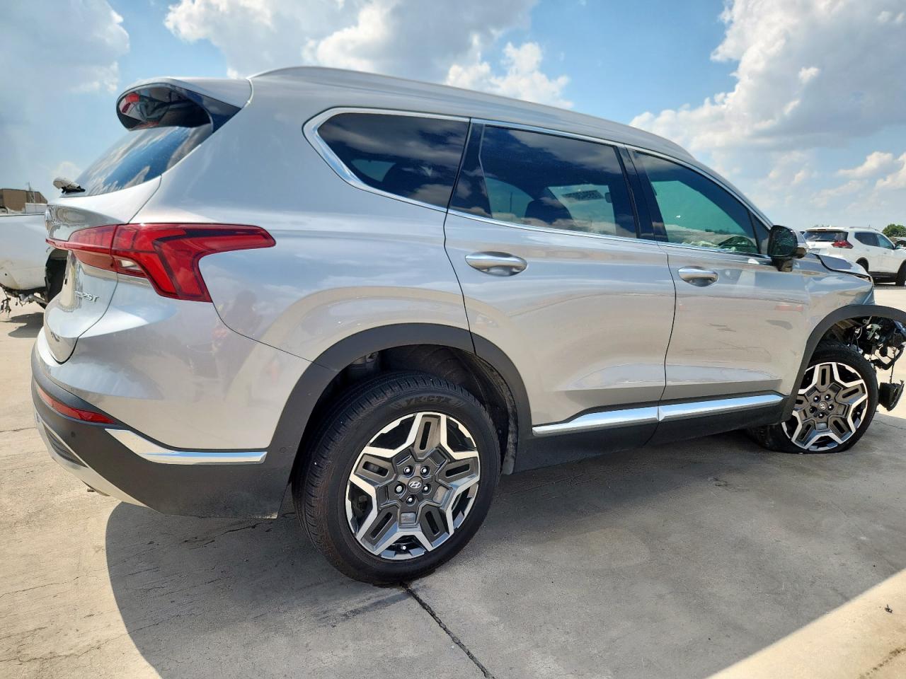 Hyundai SANTA FE Limited Image 3