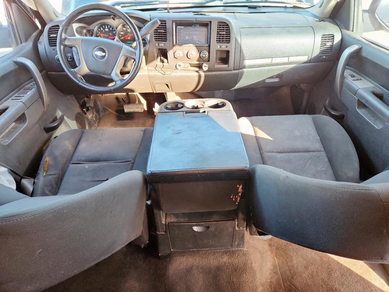 Chevrolet Silverado C1500 Lt Image 8