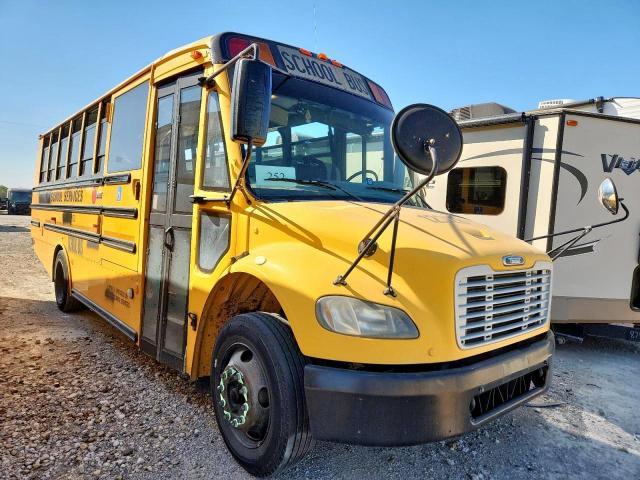  Salvage Freightliner Chassis B2