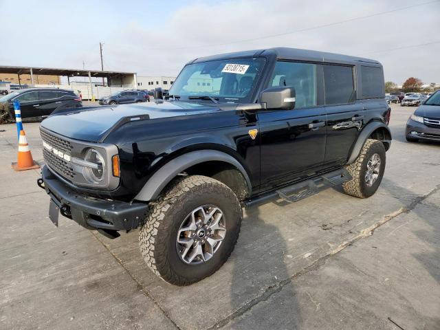  Salvage Ford Bronco