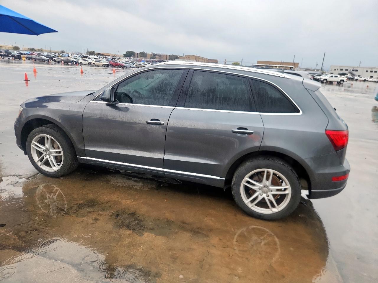 Audi Q5 Premium Plus Image 2