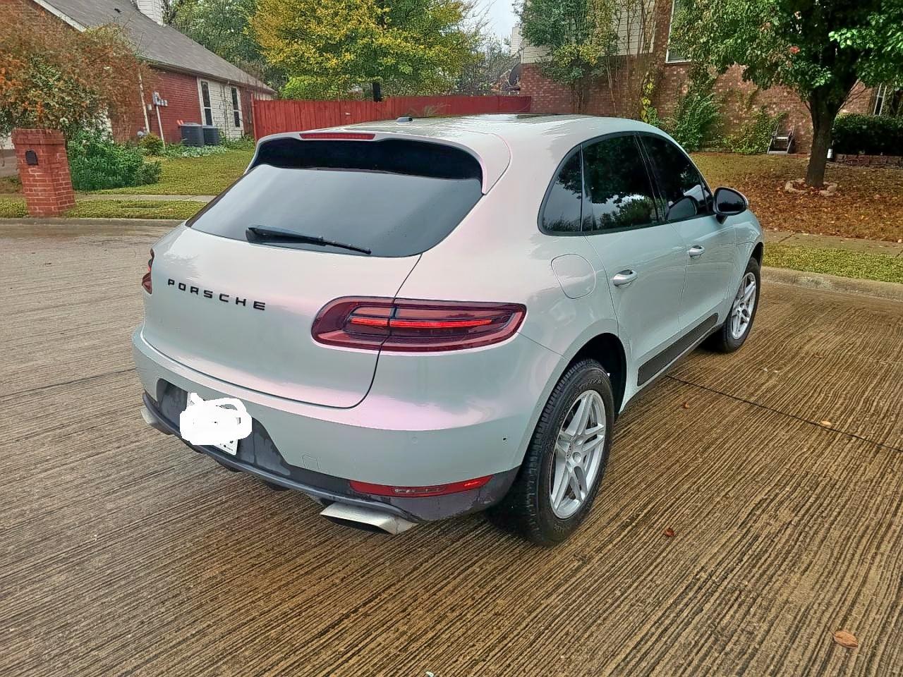 Porsche Macan Image 2