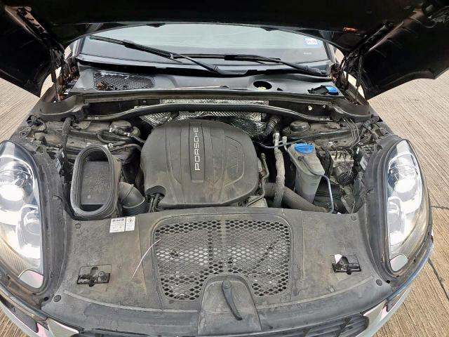 Porsche Macan Image 4