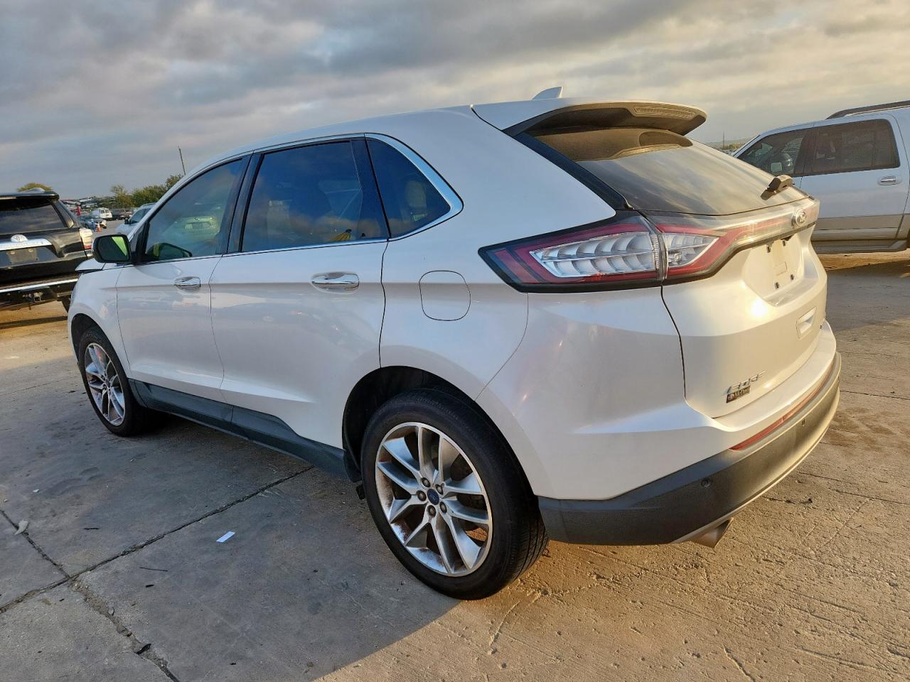 Ford Edge Titanium Image 2