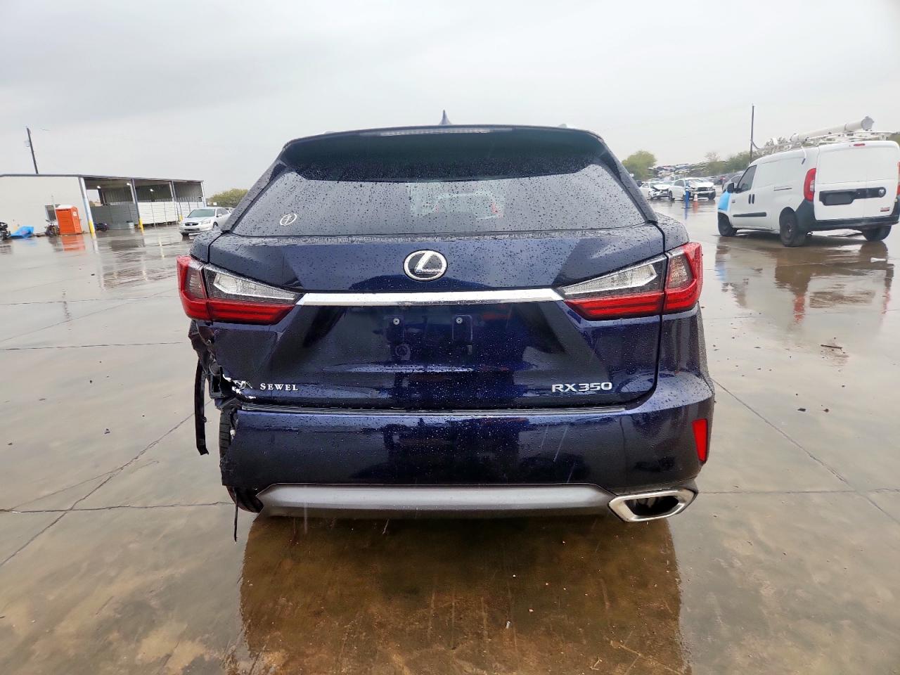 Lexus RX 350 Base Image 11