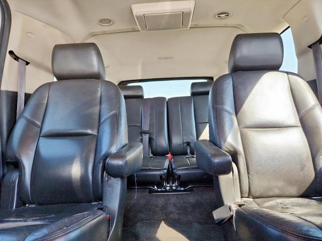 Cadillac Escalade Esv Premium Image 4