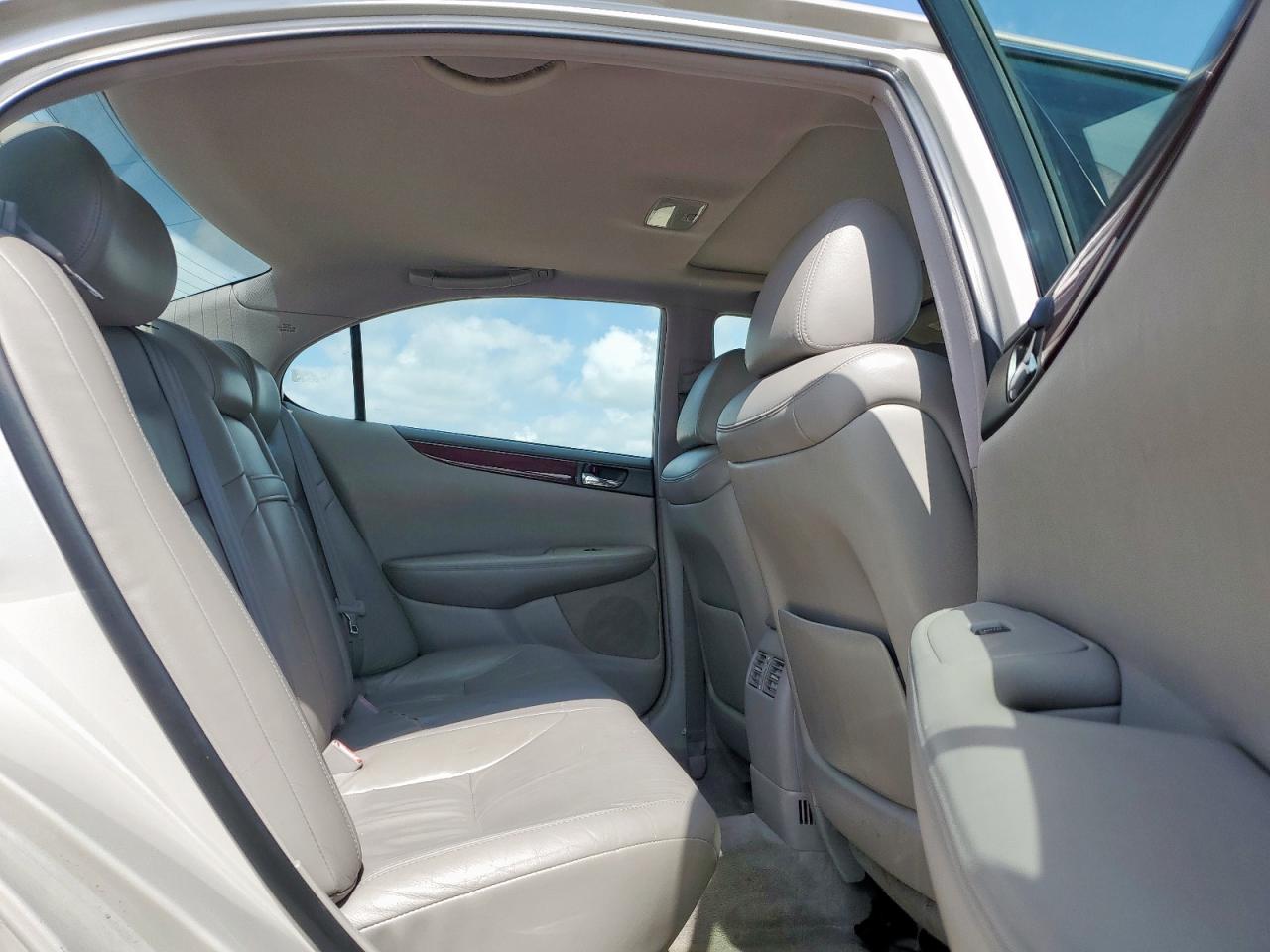 Lexus Es 300 Image 6