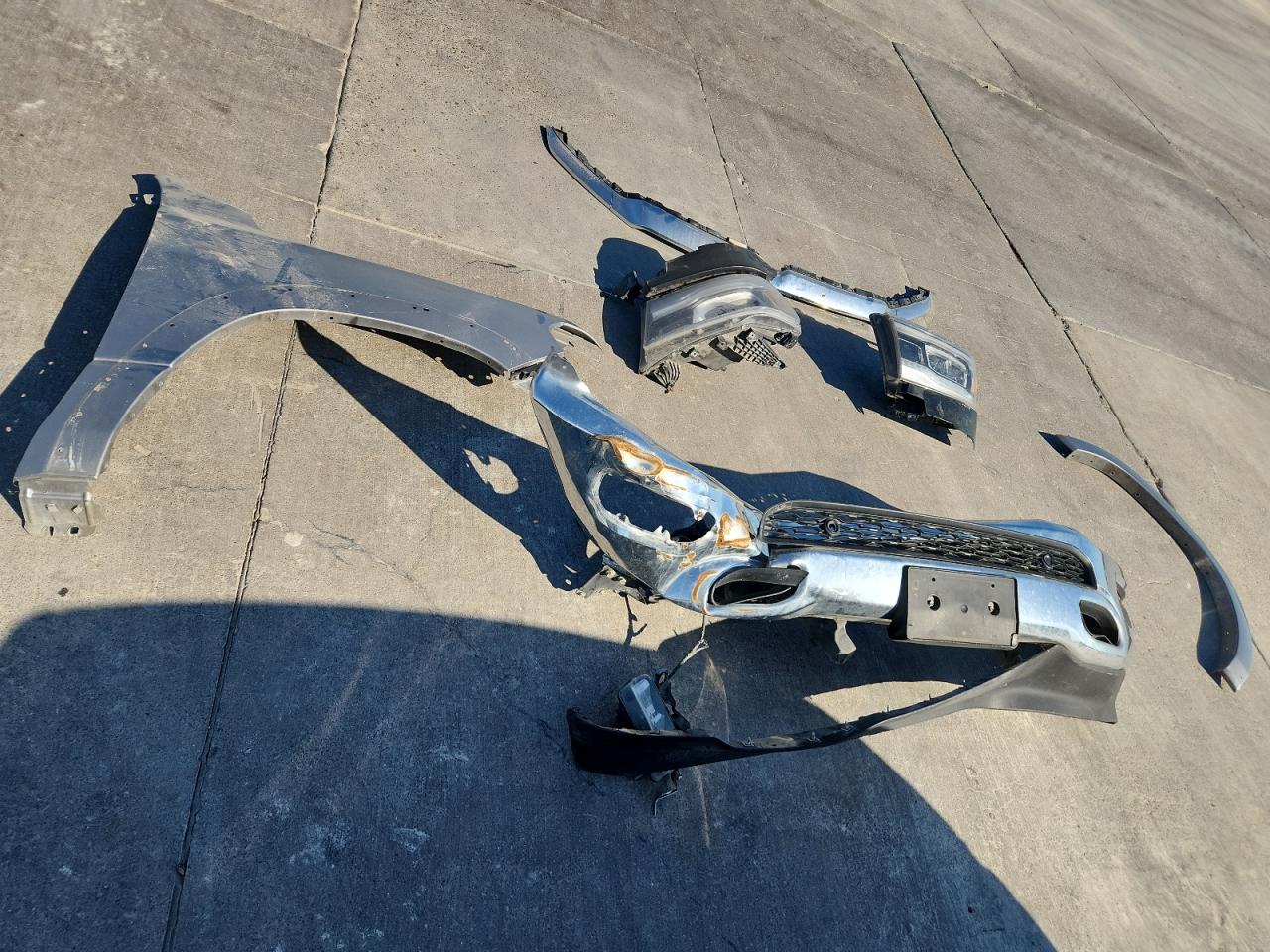 Ram 1500 Laramie Image 11