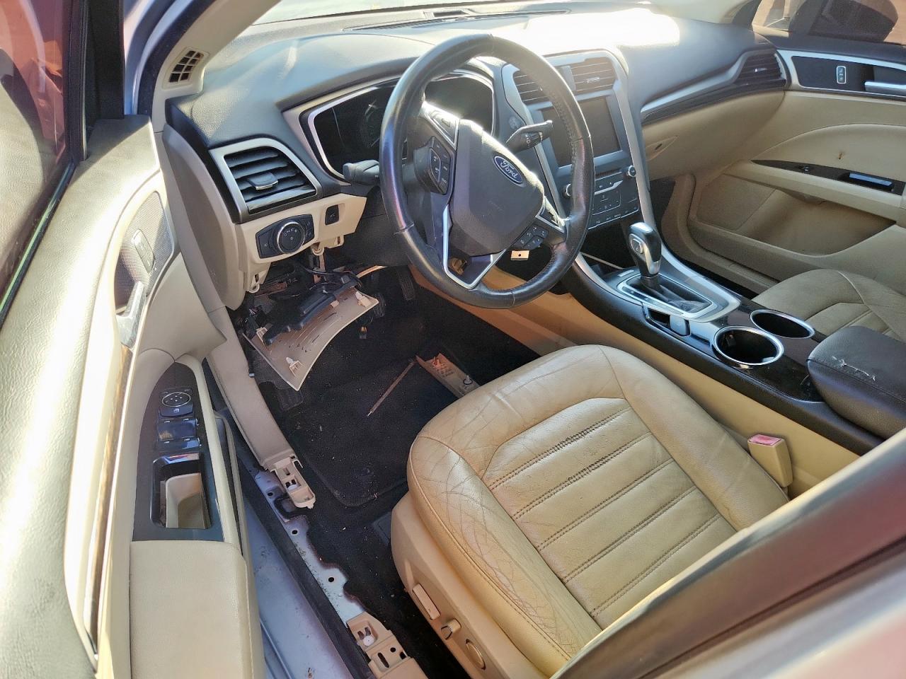 Ford Fusion Se Hybrid Image 11