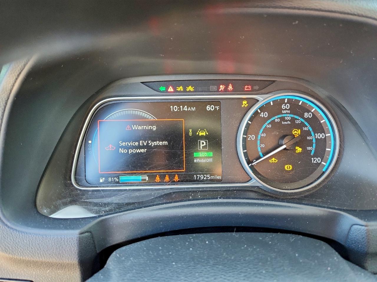 Nissan LEAF S Image 8