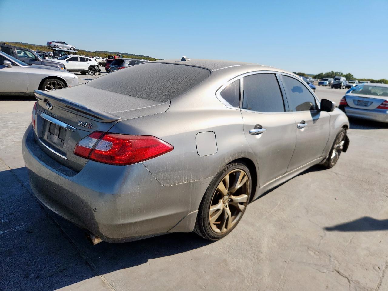 INFINITI M37 Image 6