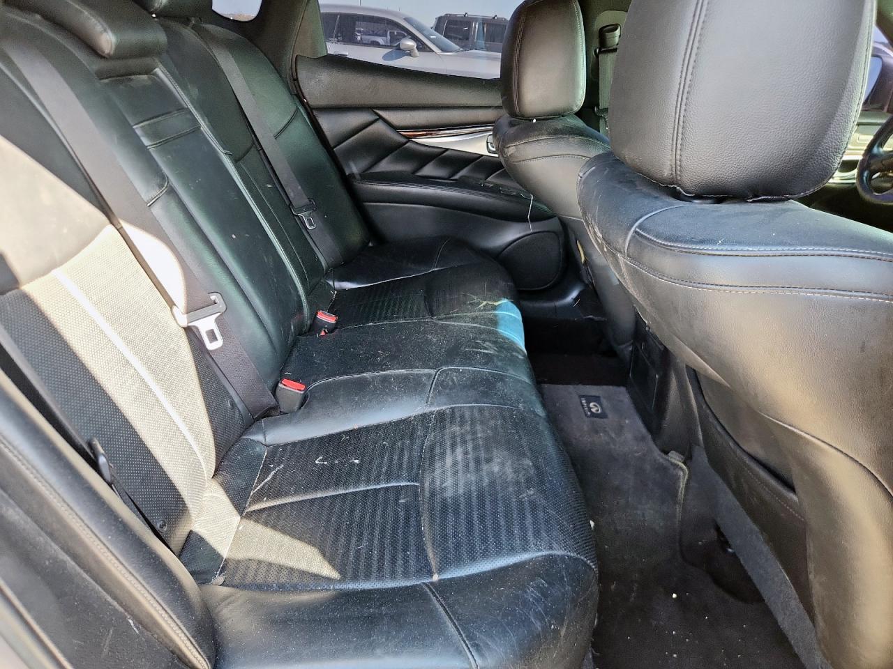 INFINITI M37 Image 10