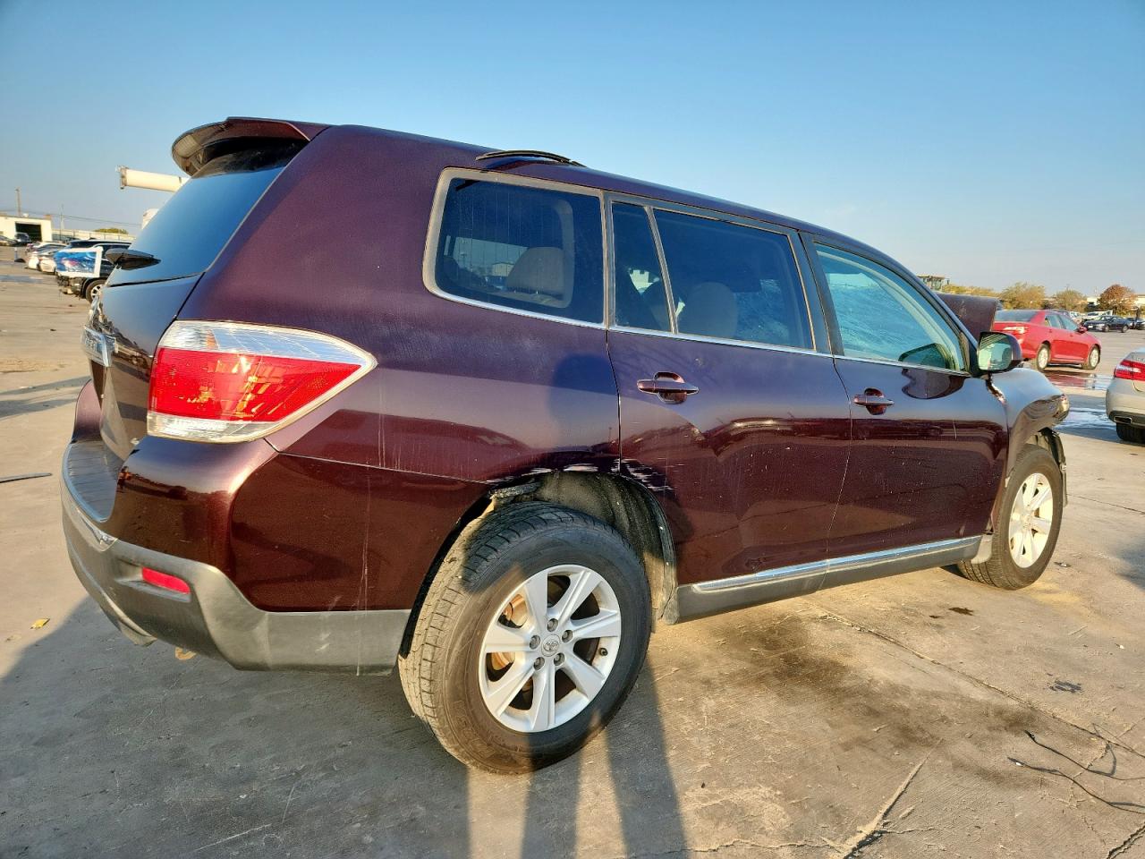 Toyota Highlander Base Image 6