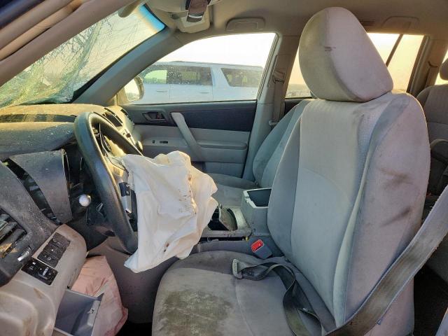 Toyota Highlander Base Image 3