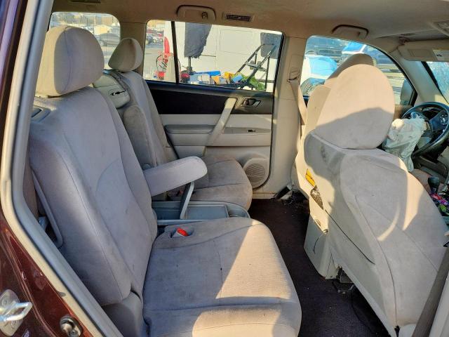 Toyota Highlander Base Image 10