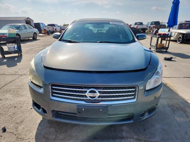 Nissan Maxima S Image 12