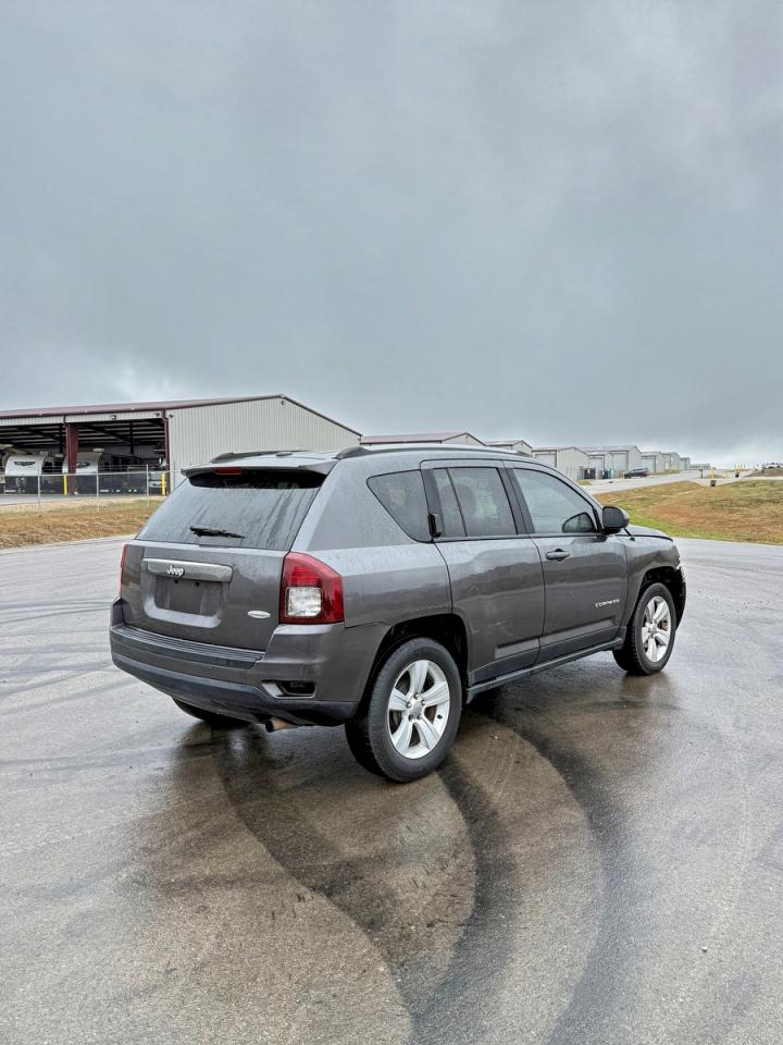 Jeep Compass Latitude Image 3